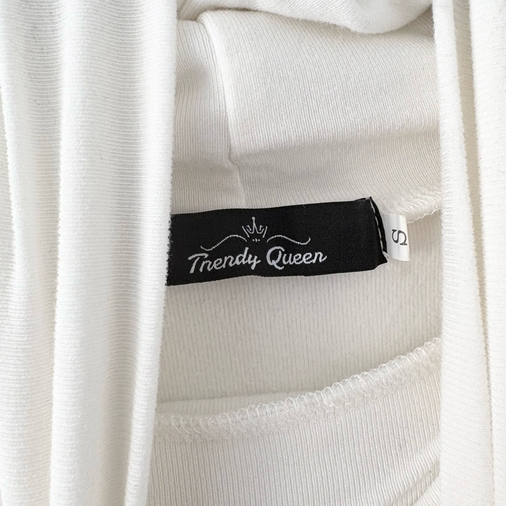 Trendy Queen White Turtleneck Top - Picture 3 of 3